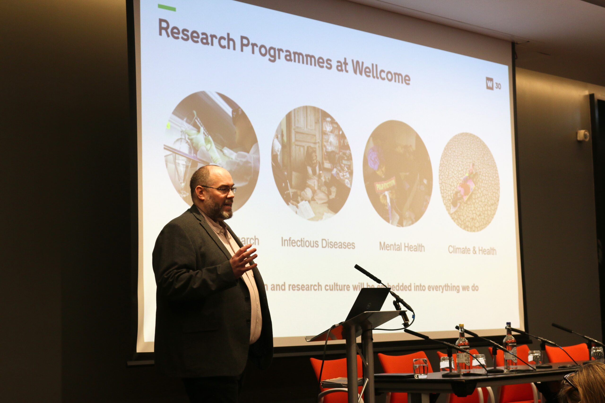 Ben Murton of Wellcome Disovery Research Delivers his presentation at the Wellcome event