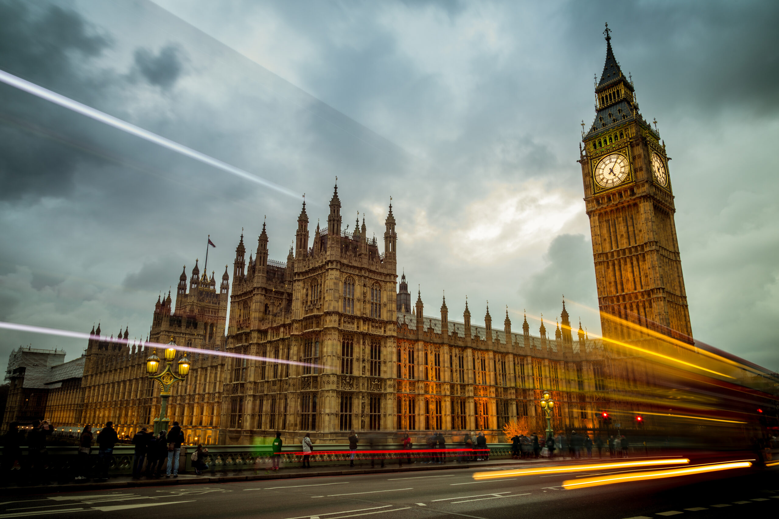 The image depicts Big Ben and the Houses of Parliament in London, England.