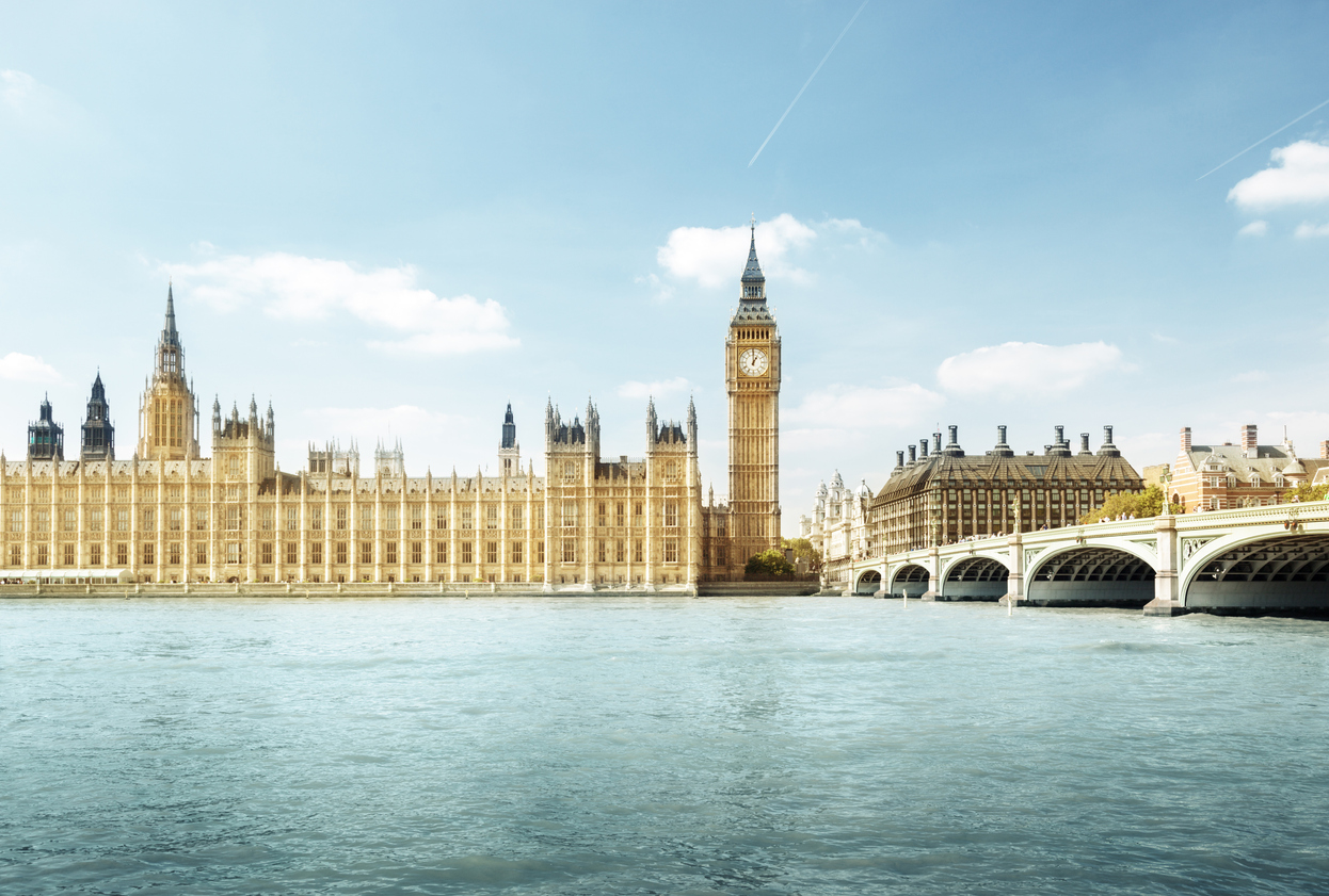 Image depicts Big Ben and Houses of Parliament, London, UK